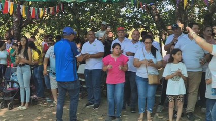 Jóvenes celebran retiro espiritual como alternativa al carnaval en El Ciruelo