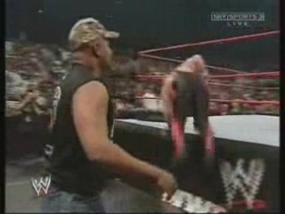Big Van Vader suffers an embarrassing fall