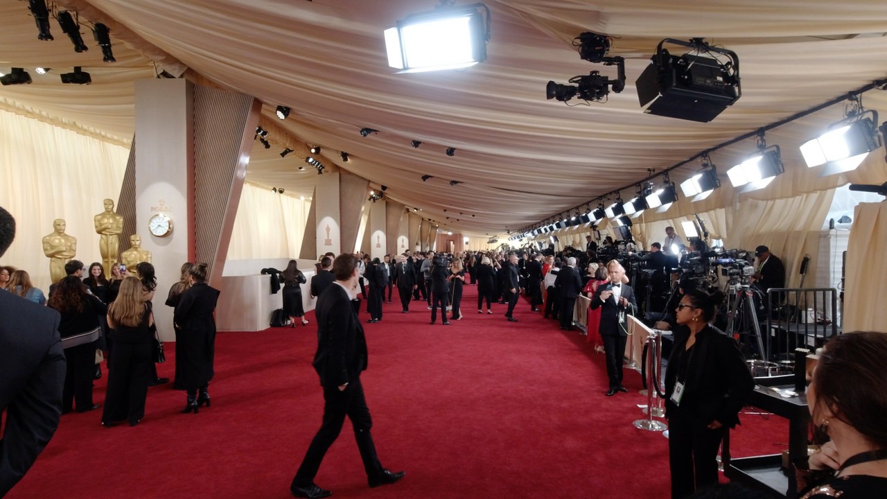 A behind-the-scenes look at the Oscars 2025 red carpet before the ...