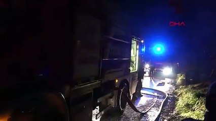 Ailesi iftar yaparken evlerini ateşe verdi