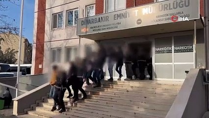 Diyarbakır merkezli rüşvet operasyonunda 26 şüpheli tutuklandı
