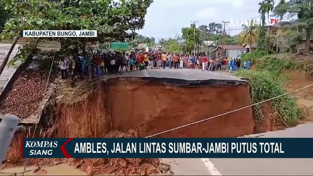 Detik-Detik Jalan Ambles, Jalan Lintas Sumbar-Jambi Lumpuh Total