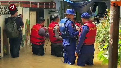 Kawasan Kampung Melayu terendam banjir akibat luapan Kali Ciliwung