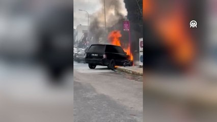 Ataşehir'de park halindeki cipte çıkan yangın söndürüldü