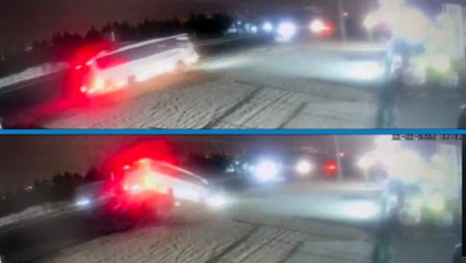 Ankara'da şoförü rahatsızlanan otobüs su kanalına düştü; 16 yaralı