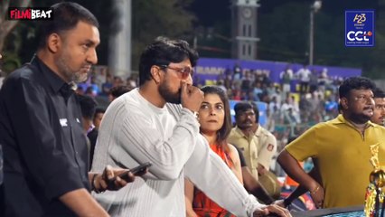 Kiccha Sudeep Wife : Sudeep With His Wife Priya At Mysuru | FilmiBeat Telugu