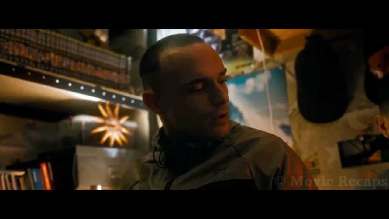 Man Buys an illegal Deadly Spider That Breeds Rapidly And Turns The Entire Building Into a War Zone