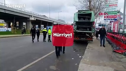 Silivri'de İETT otobüsüyle yolcu minibüsü çarpıştı