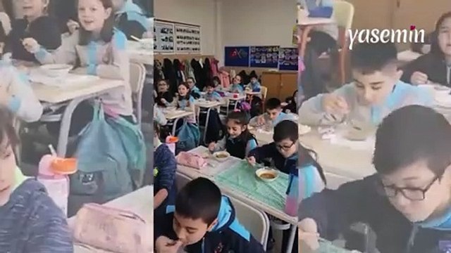 Öğrencileri için çorba pişirip getiren öğretmen görenlerin içini ısıttı!