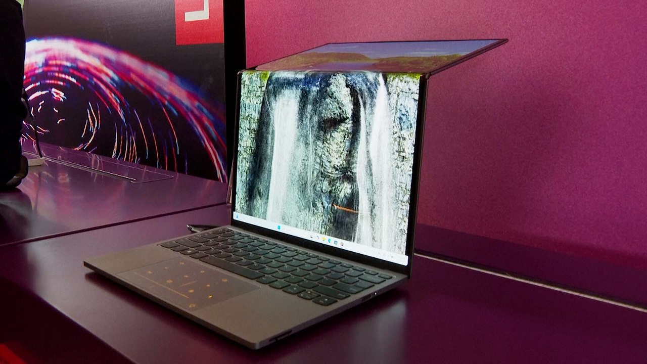 El portátil enrollable, el plegable y el anillo ratón: probamos las novedades de Lenovo