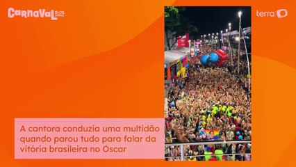Daniela Mercury anuncia vitória de "Ainda" durante bloco