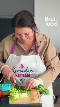 Yanis et maman Kaia nous partage leur recette de la chorba frik