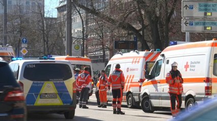Mannheim: Auto fährt in Menschenmenge – ein Toter
