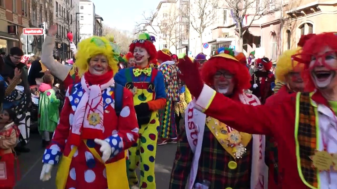 Hunderttausende feiern Fastnacht in Mainz