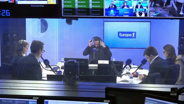 Cyril Hanouna - « Les Ukrainiens peuvent être patriotes mais pas les Français, il y a un double discours fantastique en France» rappelle Philippe De Villiers