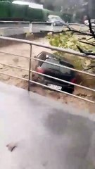 [VÍDEO] Una mujer es rescatada in extremis de la violenta riada el barranco del Caracol (Telde)