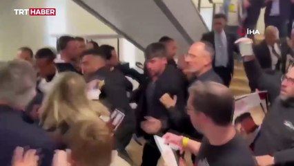 İsrail meclisinde güvenlik görevlileri ile esir yakınları arasında arbede