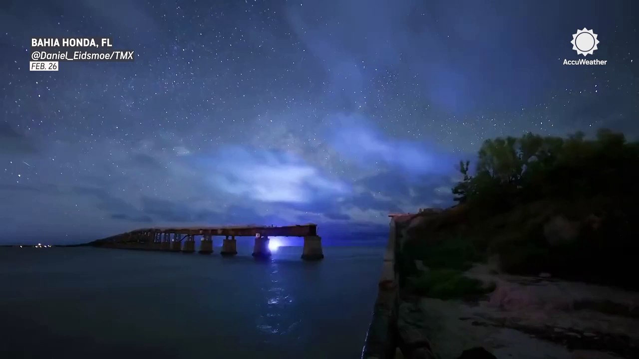 Dazzling Milky Way soaring above the Florida Keys