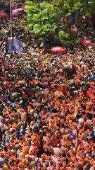 Foliões brigam durante passagem das Muquiranas