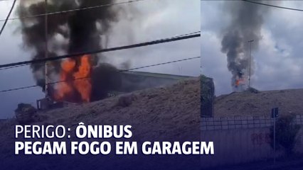 Ônibus de viagem pega fogo na garagem e preocupa vizinhos em BH