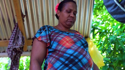 Este anciano jugaba con carritos y sus vecinos se reian de el   LOS SOCIOS SOY