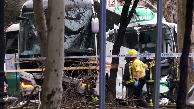 Barcelona bus crash leaves dozens injured