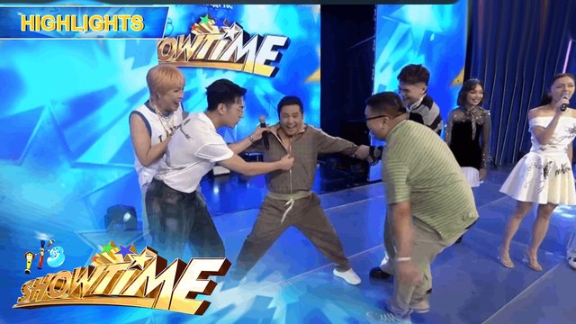 Ogie Alcasid, ibinida ang suot niyang OOTD | It's Showtime