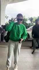 Genelia D'Souza Spotted At Mumbai Airport