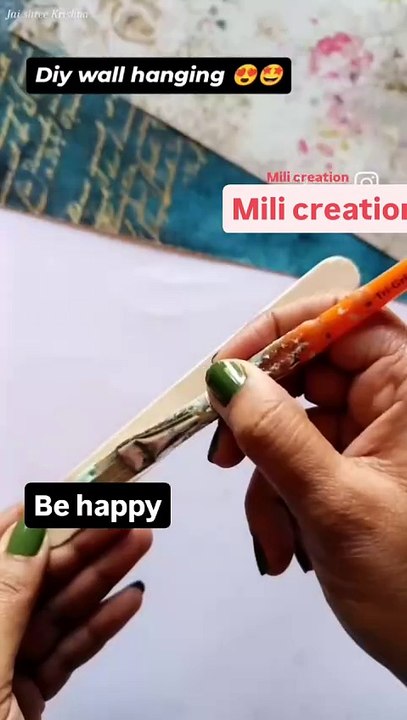Create a beautiful mini wall hanging ice cream