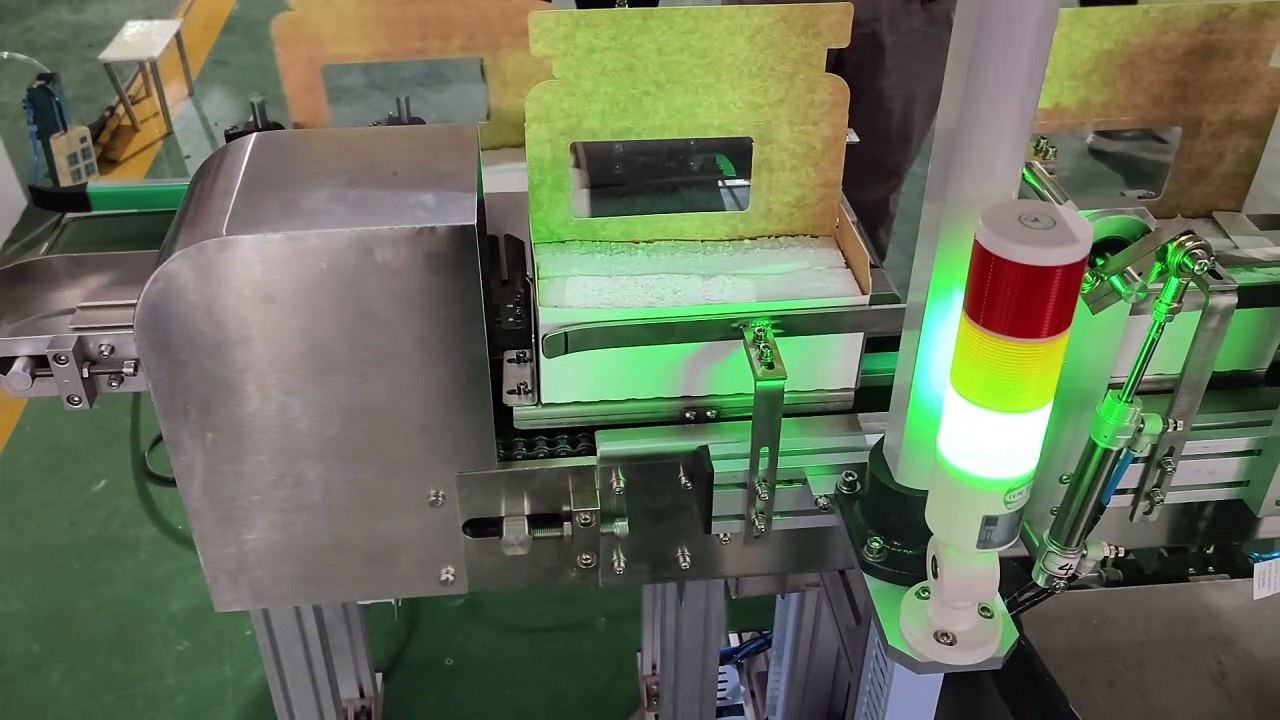Automatic Box Gluing and Sealing Machine