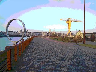 Grues (montage artistique)