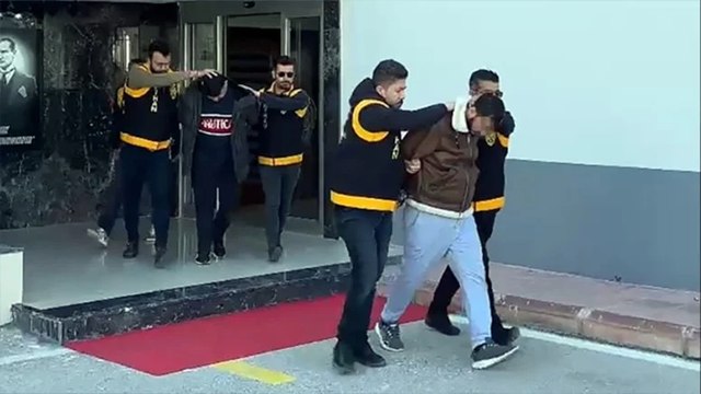 İş insanını silahla tehdit edip, 2 milyon lira haraç istediler