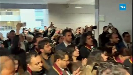 İstanbul Barosu davası: Yönetime destek için onlarca avukat adliyede