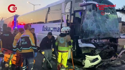 Manisa'da 4 araç birbirine girdi: Ölü ve yaralılar var!