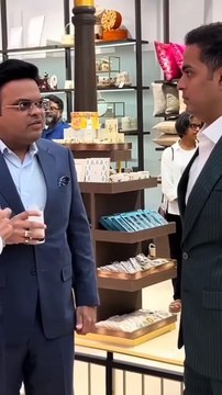 Mukesh and Akash Ambani with Jay Shah 💝♾️💒 #AnantRadhikaCelebration #ARWeddingCelebrations #AnantRadhikaWedding #anantandradhika #anantambaniwedding #anantwedsradhika #AnantRadhika #radhikamerchant #anantambaniradhikamerchantwedding #AnantRadhikaWeddi