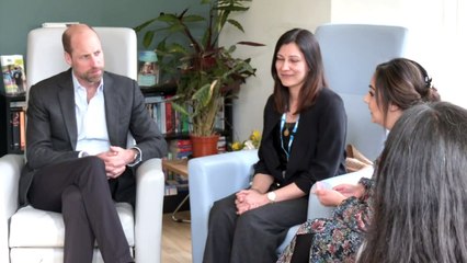 William visits hospital where wife Kate Middleton was born