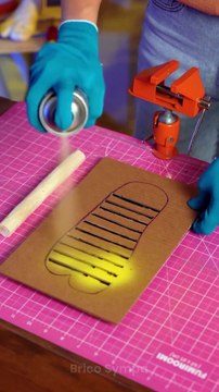 BRICOLAGE : des chaussures sur mesure qui en jettent !