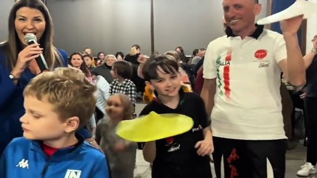 L'Italia più buona: Claudia Conte per i bambini ucraini