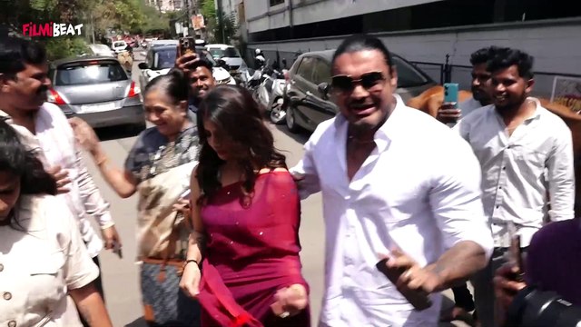 Varalaxmi Sarathkumar Birthday Celebrations With Her Husband | Filmibeat Telugu
