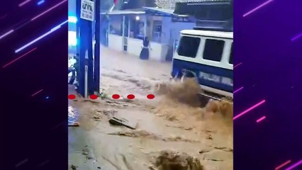 Viral Video Rombongan Maung Garuda RI-1 Terobos Banjir