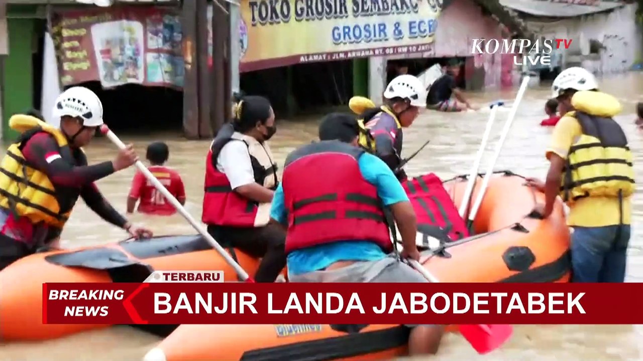 Terbaru! Situasi Banjir di Pondok Gede Permai Bekasi Sore Hari, Ketinggian Air Capai 4-5 Meter