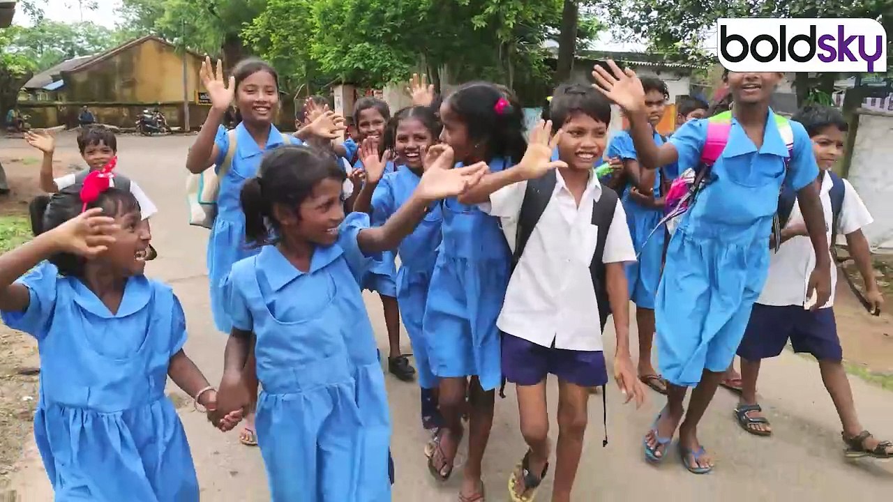 Women's Day 2025 Gift Ideas For Teachers Under 500: महिला दिवस पर टीचर्स को क्या गिफ्ट करें ?