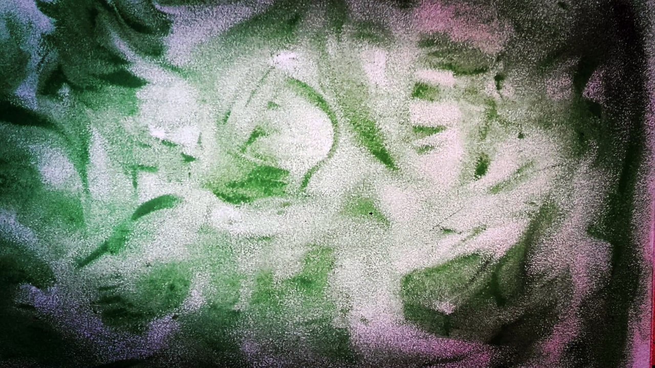 GREEN