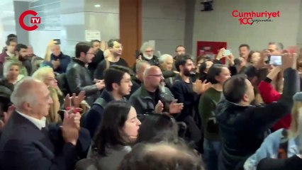 Halk TV davasında beraat kararı alkışlarla karşılandı