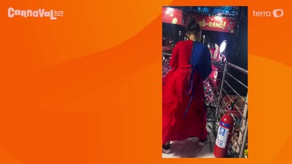 Trio de Tony Salles espreme público de Daniela Mercury e fãs criticam