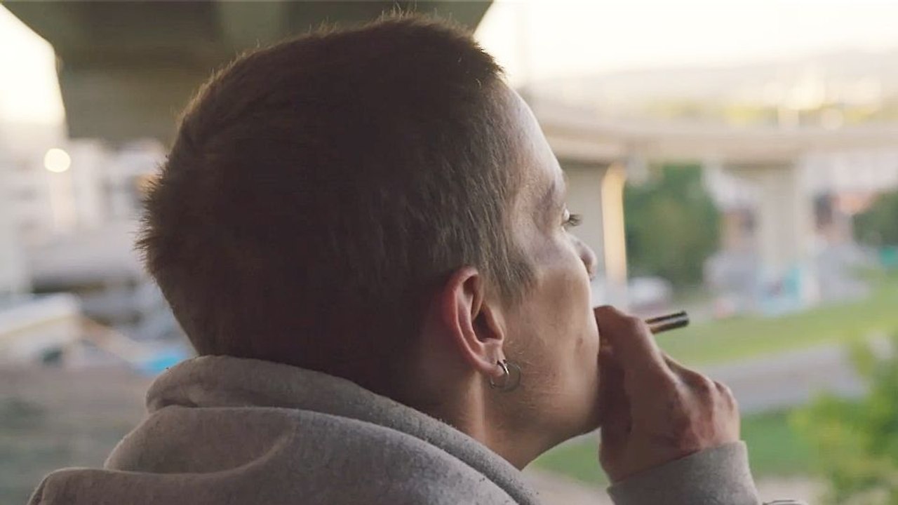 Comme entendre à travers une feuille de métal Bande-annonce VF STFR