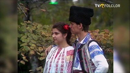 Ileana Calinovici - De-aici pan' la badea-l meu (Melodii indragite - arhiva TVR)