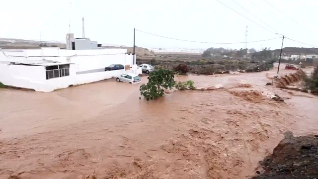 INSÓLITAS RIADAS en GRAN CANARIA: ESPAÑA de NUEVO en ALERTA