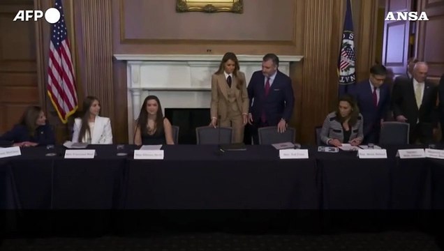Melania Trump torna in scena, al Capitol contro revenge porn