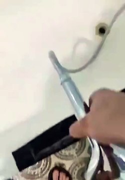 Ne prenez pas votre bain dans cette baignoire... très risqué